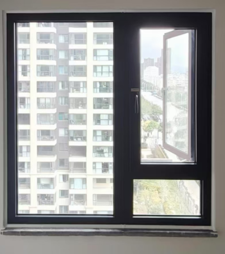 安宁保利檀越小区 马路噪音 停车场出入口噪音 安装逸静隔音窗后师傅现场实拍效果图展示